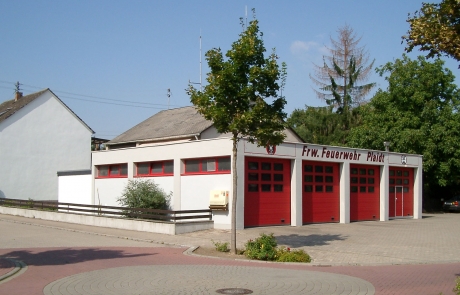 Feuerwehrgerätehaus im Jahr 2009